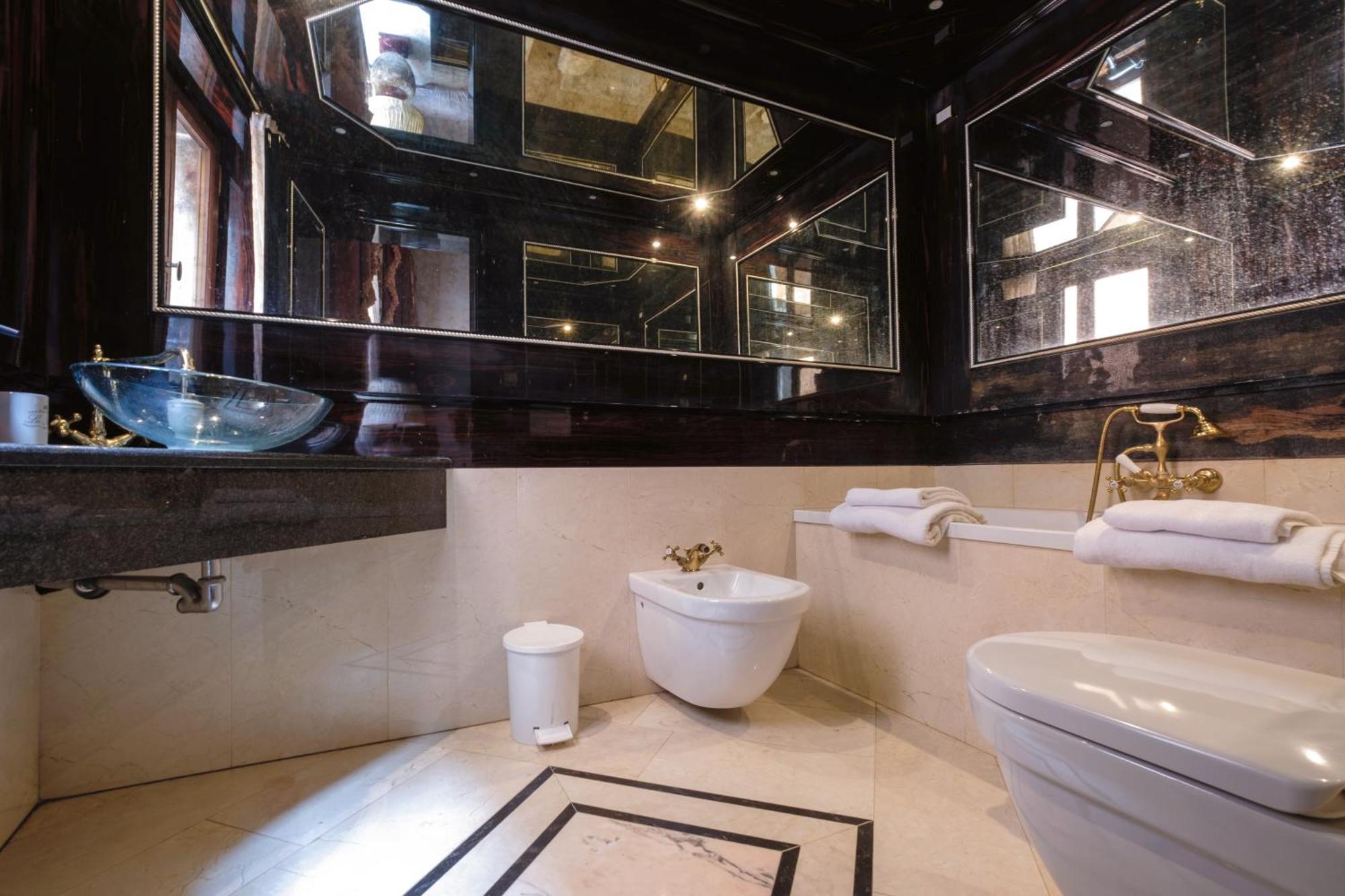 Palazzo Ca' Bernardo By Francesco Molon Hotel Venice Luaran gambar