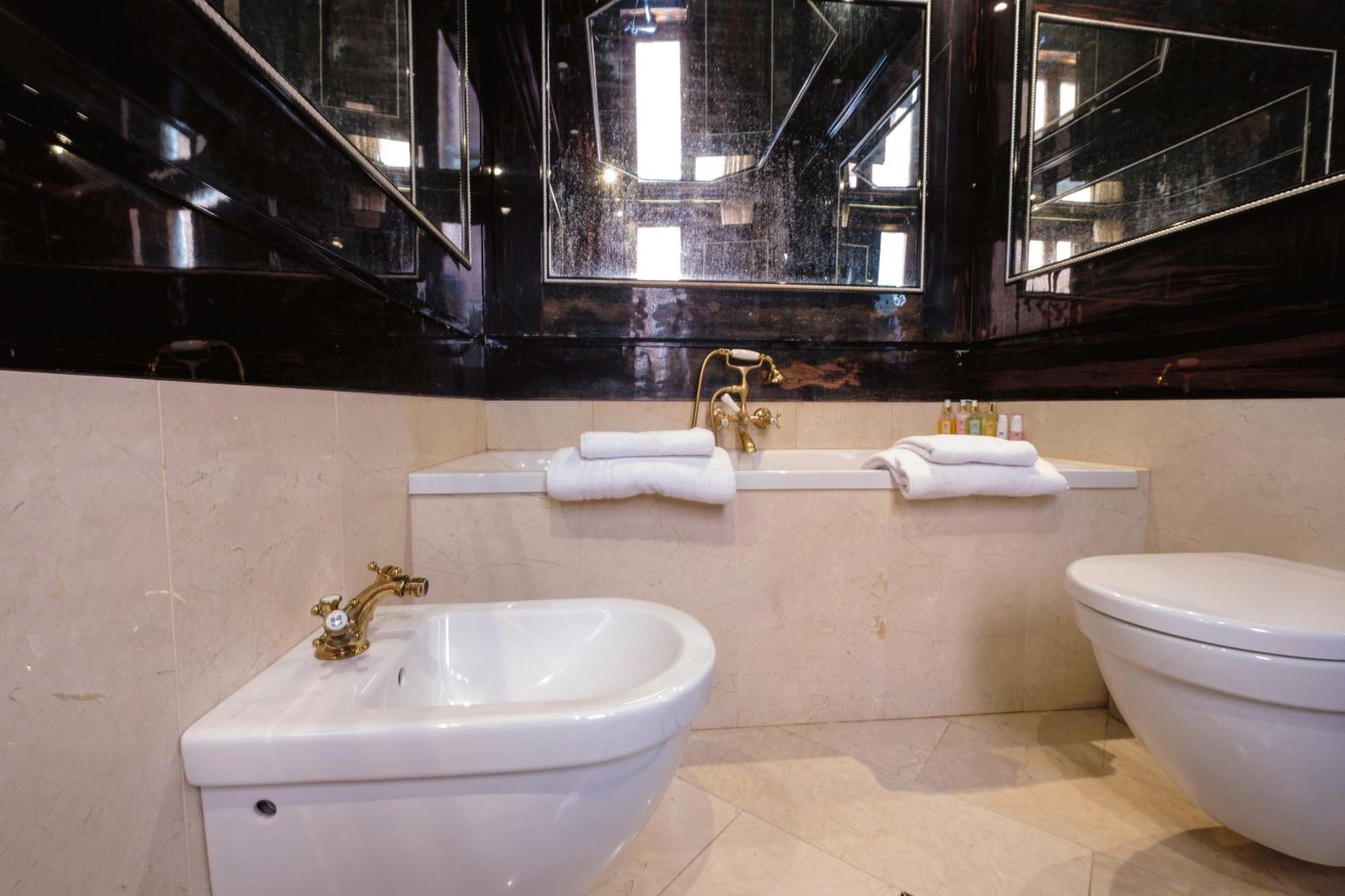 Palazzo Ca' Bernardo By Francesco Molon Hotel Venice Luaran gambar